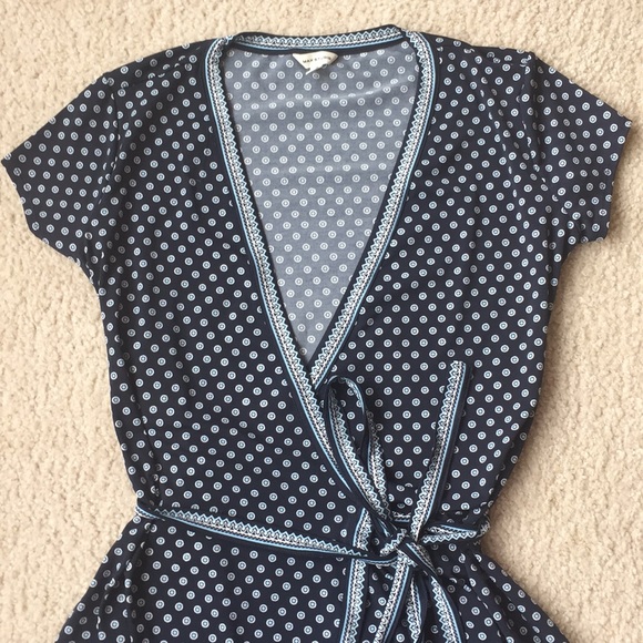 Max Studio Dresses & Skirts - Max Studio Wrap Dress